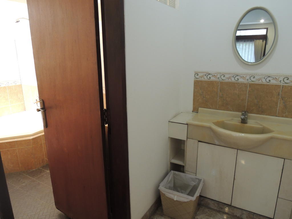 Rumah Polonia Guest House Jakarta Rum bild