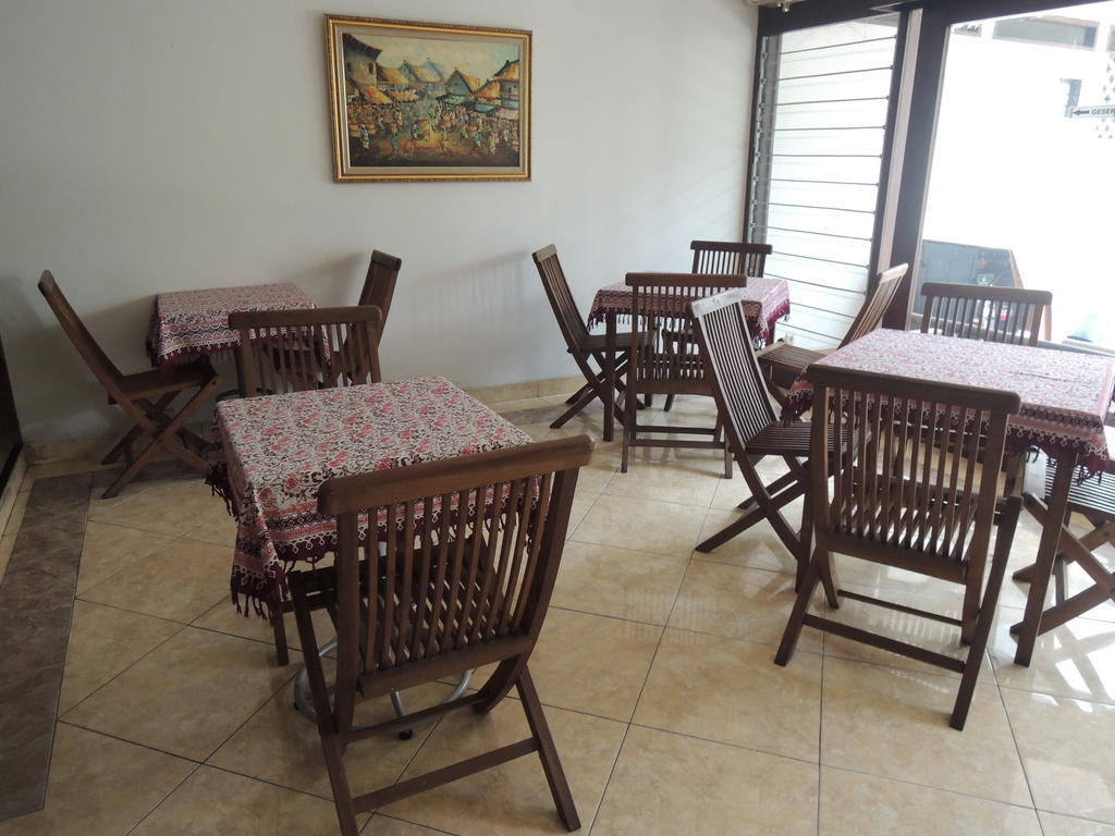 Rumah Polonia Guest House Jakarta Exteriör bild