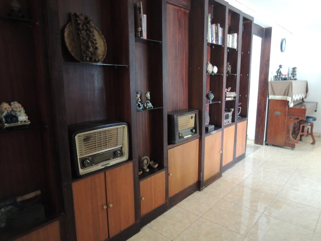 Rumah Polonia Guest House Jakarta Exteriör bild